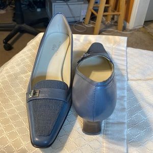 Anne Klein, Color: Steel Blue, Size 9.5, Leather